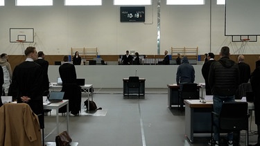 Die Turnhalle in Bamberg, in der der Prozess stattfindet. | Bild: BR